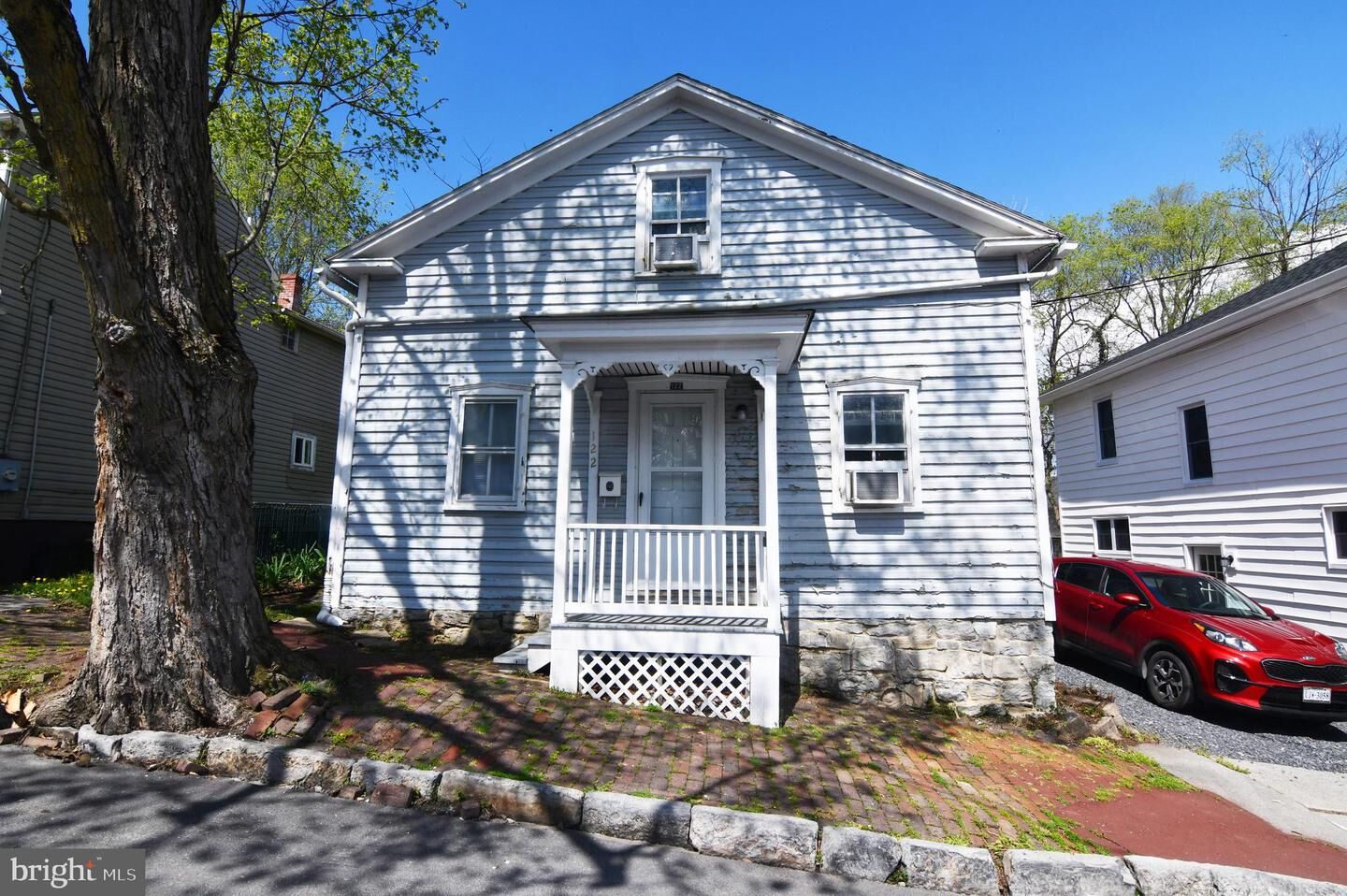 Property Photo:  122 E Monmouth Street  VA 22601 