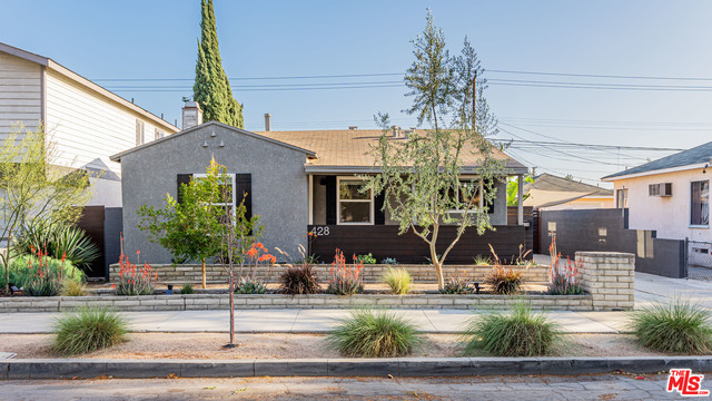 Property Photo:  428  E Plenty St  CA 90805 