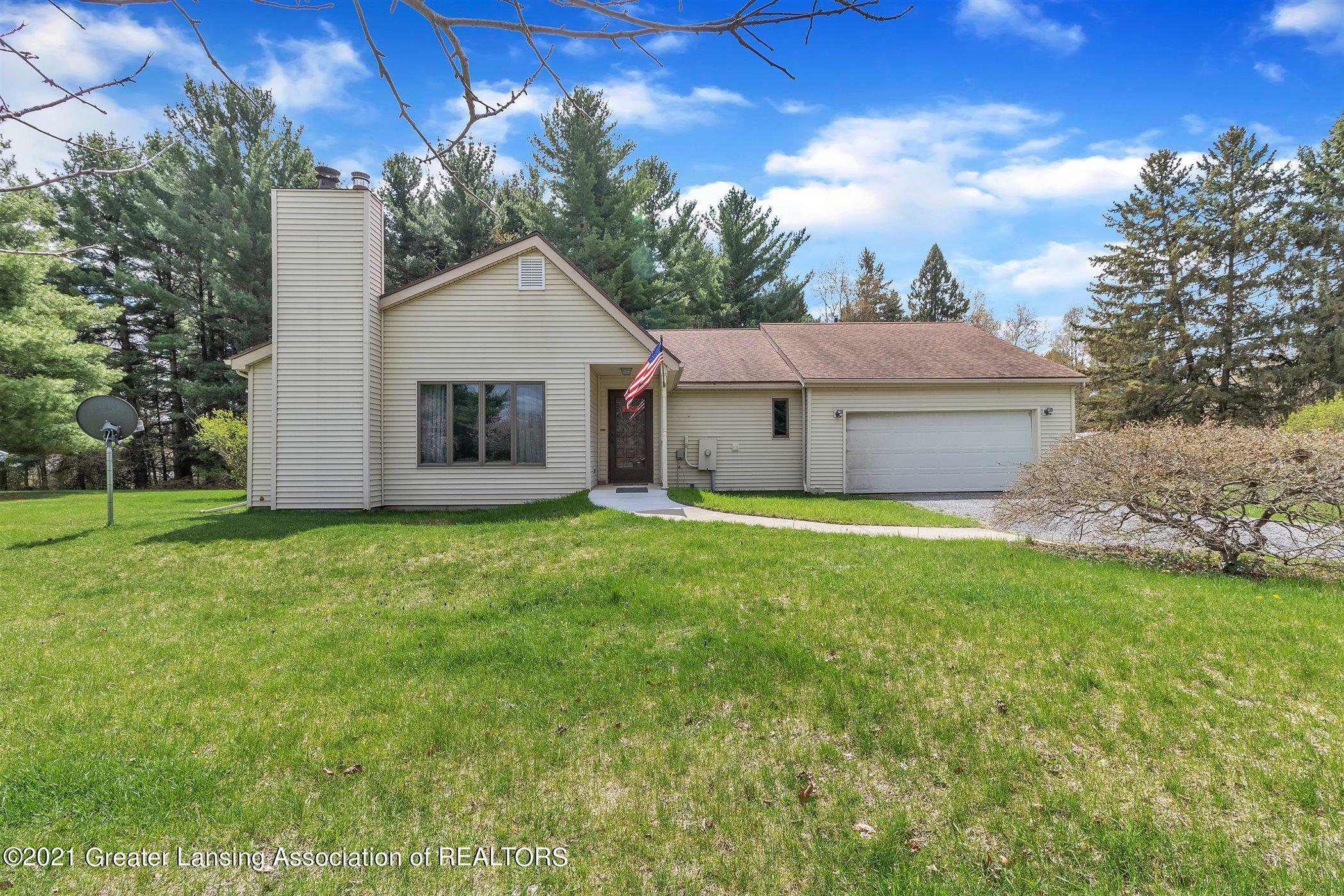 Property Photo: 460 E Dexter Trail MI 48854