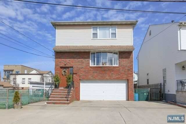 Property Photo:  243 Hoyt Street 1  NJ 07032 