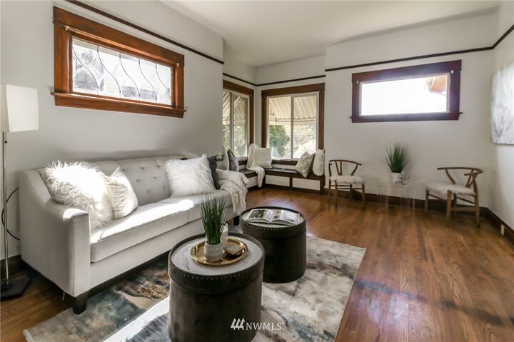 Property Photo:  812  31st Avenue  WA 98122 