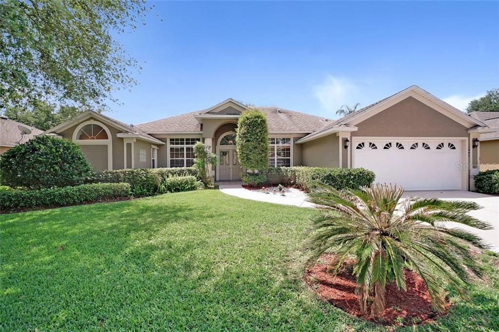 Property Photo:  880 Princeton Drive  FL 34711 