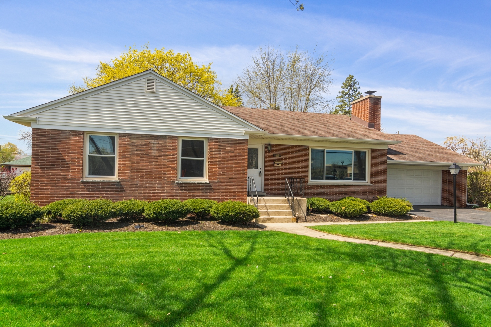 Property Photo:  48 Wille Avenue  IL 60090 