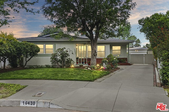 Property Photo:  16430 Hamlin Street  CA 91406 