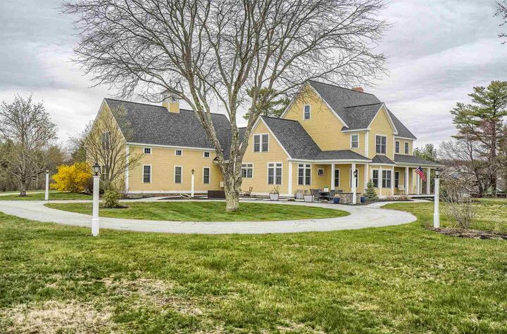 Property Photo:  3 Middleton Drive  NH 03110 