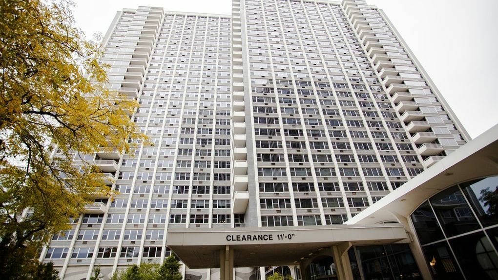 Property Photo: 4250 N Marine Drive 1332 IL 60613