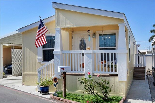 Property Photo:  45 Maple Via  CA 92801 