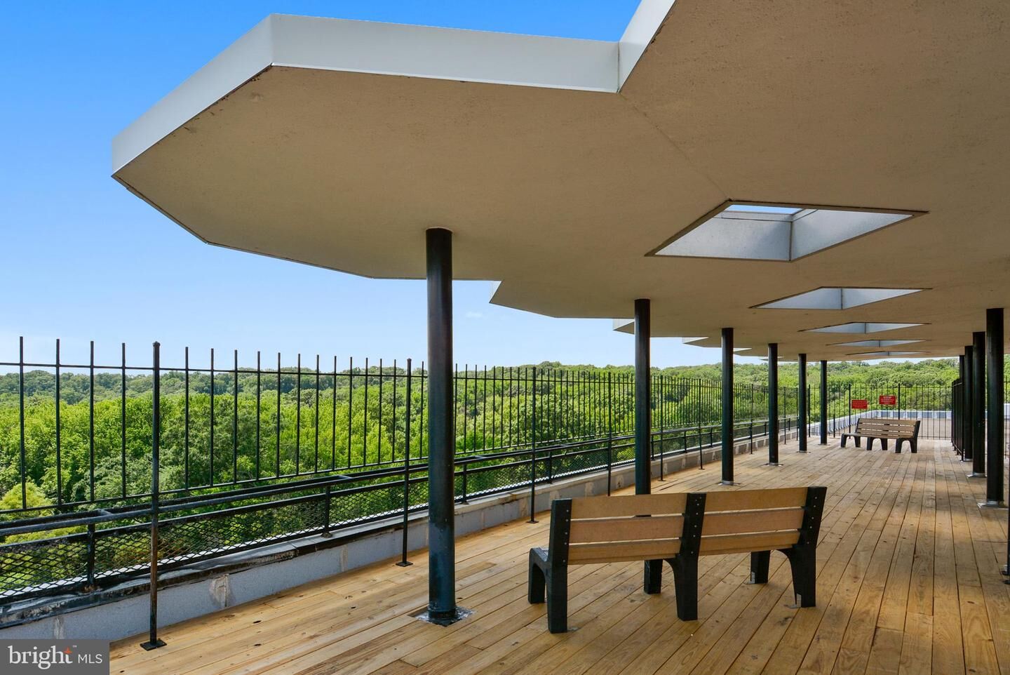 Property Photo: 6641 Wakefield Drive 908 VA 22307