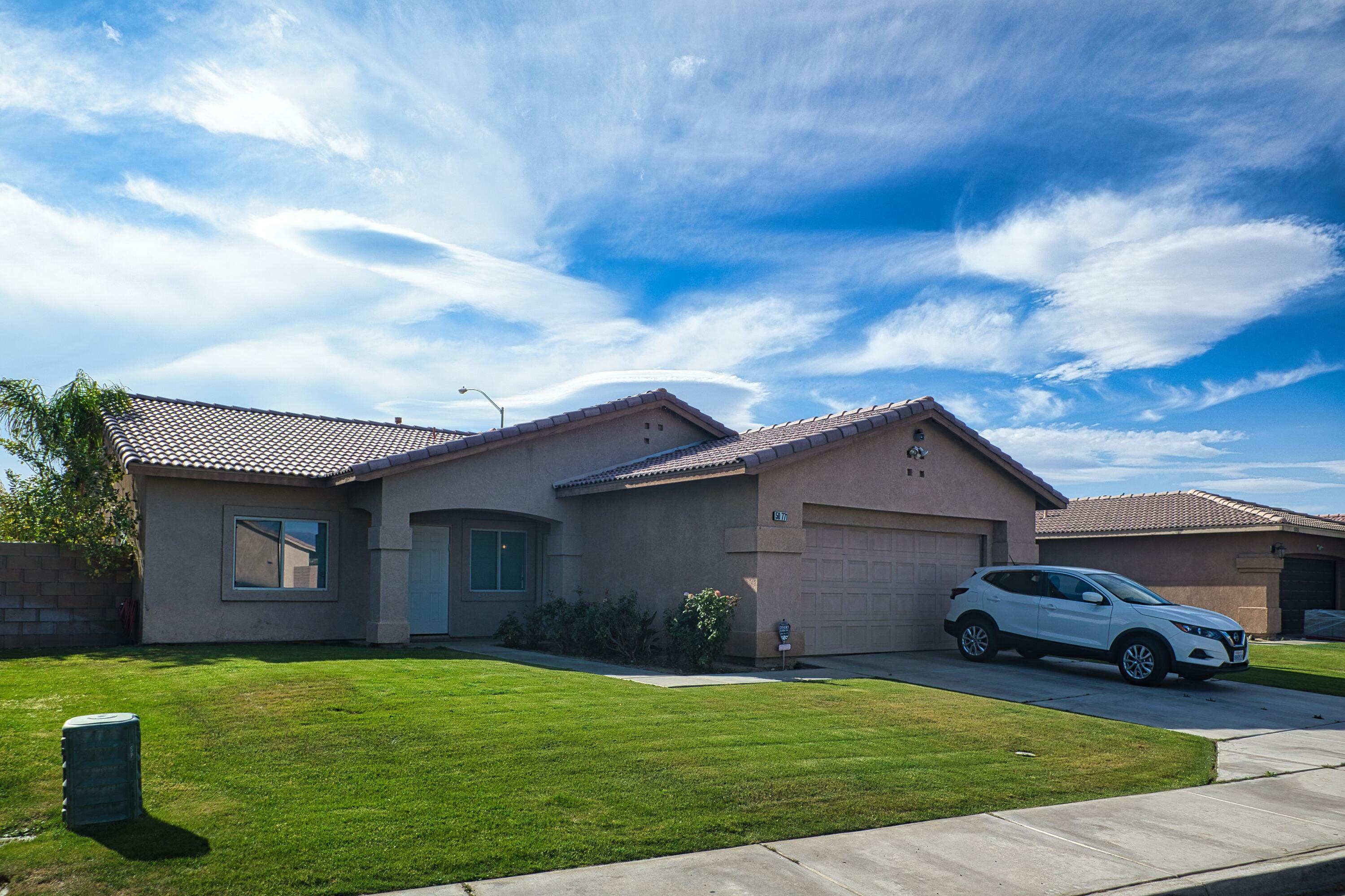 Property Photo: 50771 Avenida Razon CA 92236