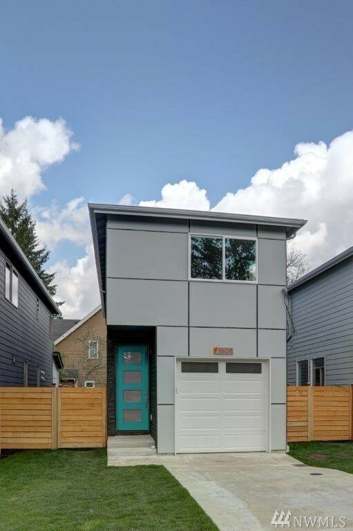 Property Photo:  1608 N 143rd St  WA 98133 