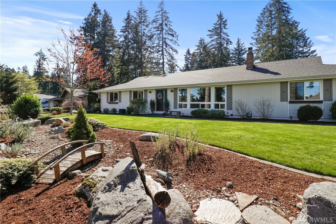 Property Photo:  7115 Sierra Dr SE  WA 98503 