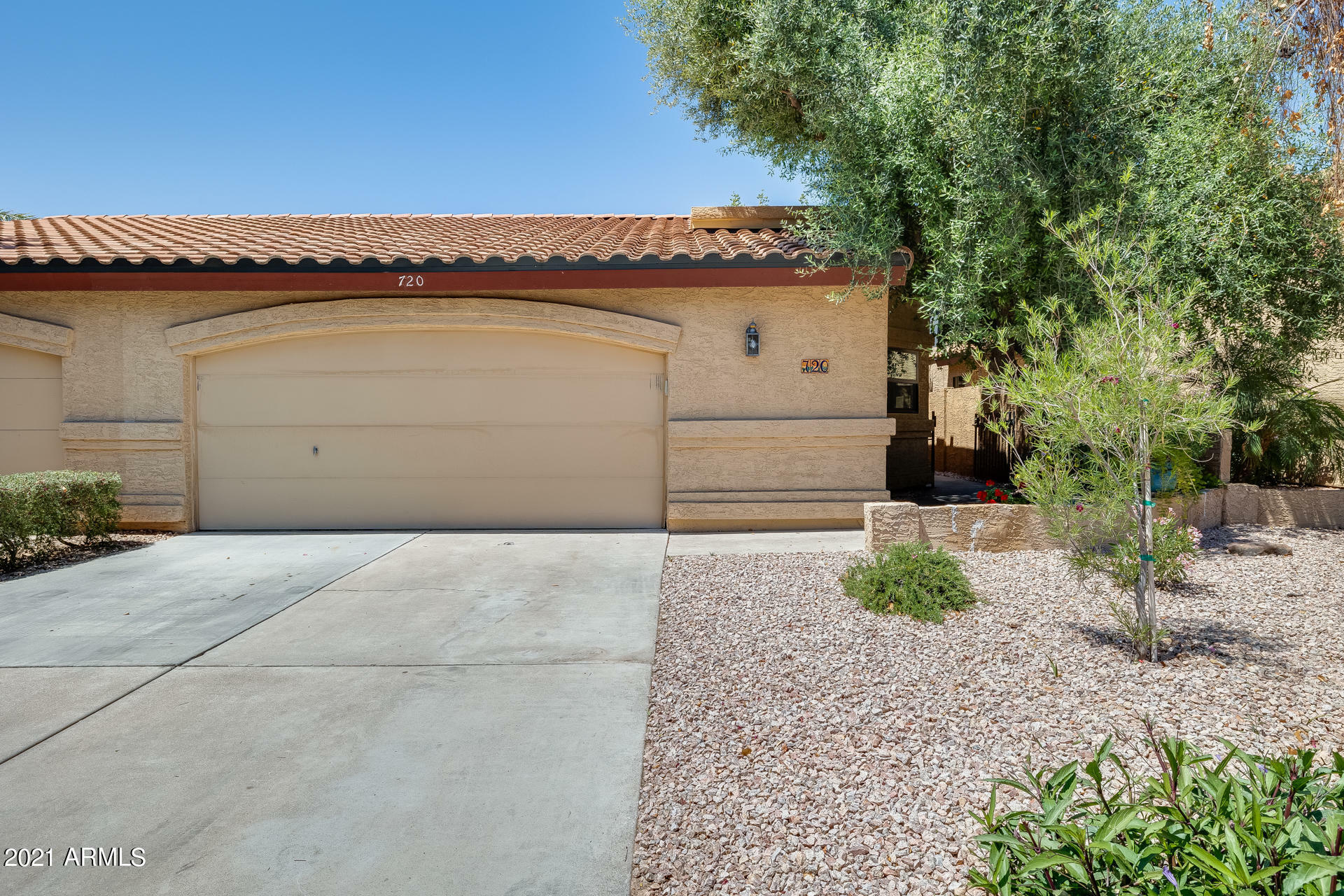 Property Photo:  720 N Jentilly Lane  AZ 85226 