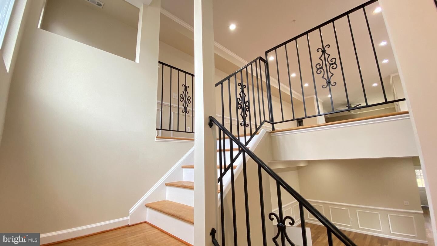 Property Photo:  5523 Hunt Place NE  DC 20019 