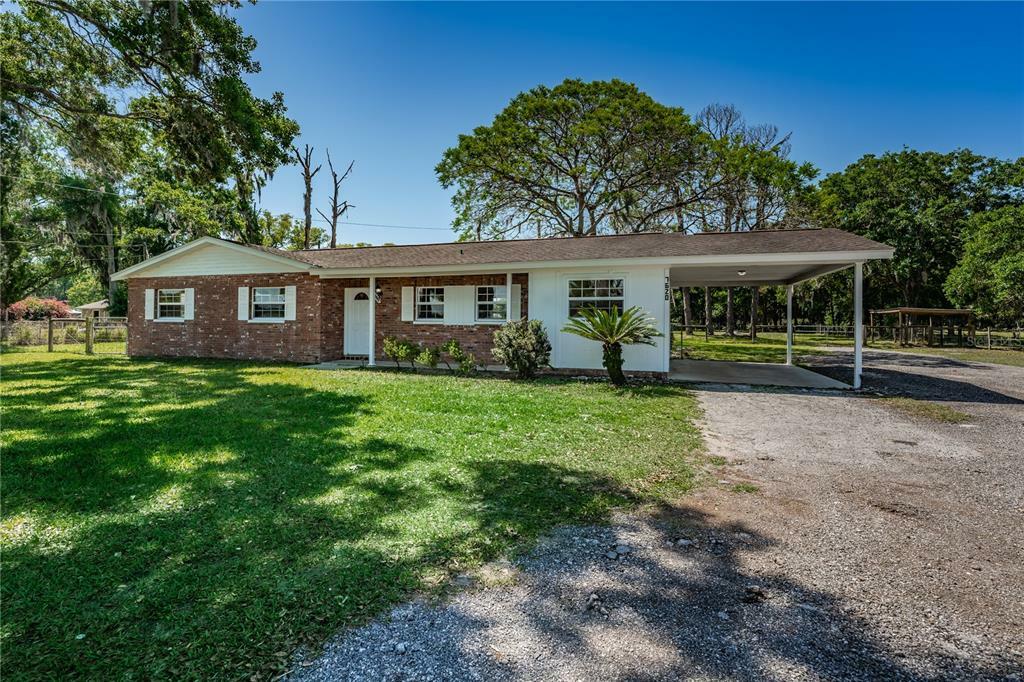 Property Photo:  7620 Lithia Pinecrest Road  FL 33547 