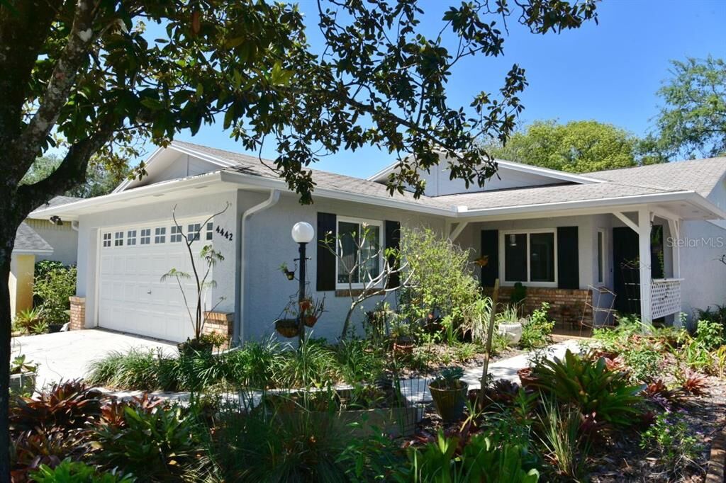 Property Photo:  4442 Sandhurst Dr  FL 32817 