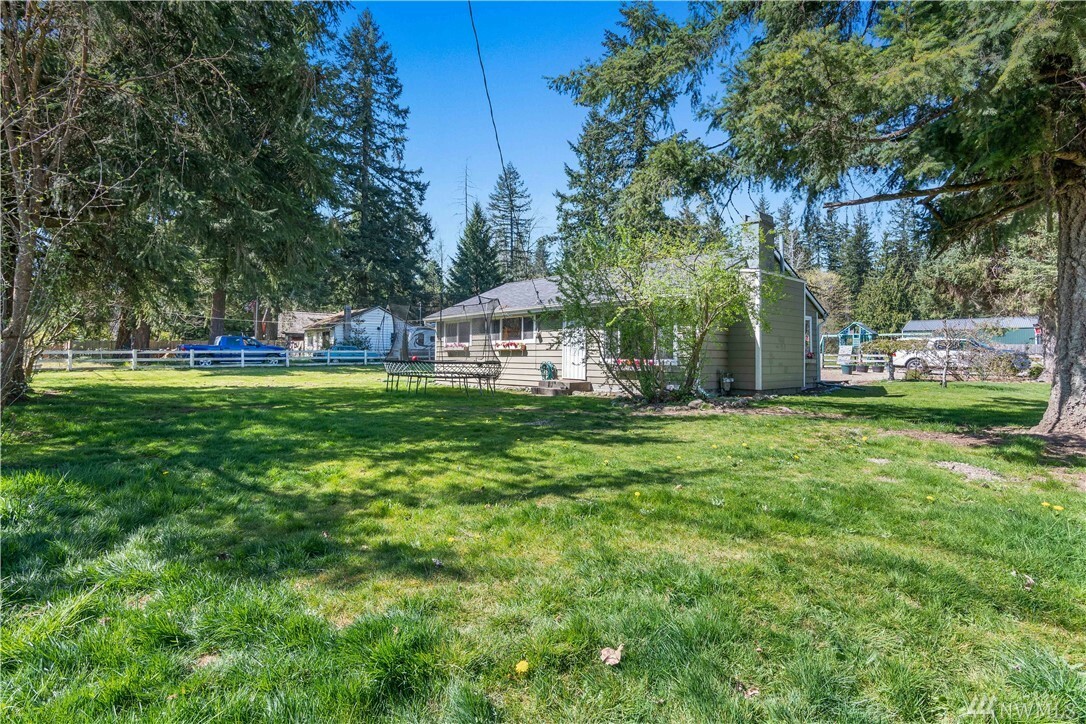 Property Photo:  18856 SE 240th St  WA 98042 