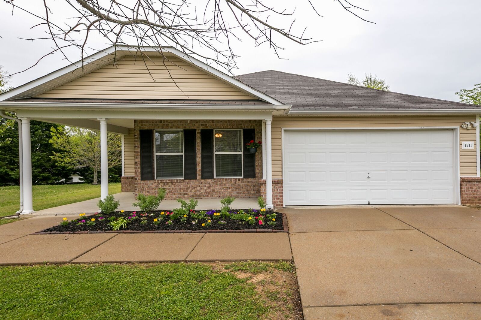 Property Photo:  1511 Danville Cir  TN 37179 