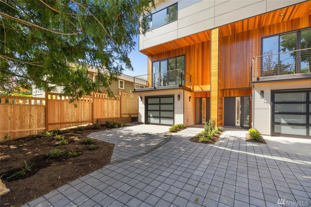 Property Photo:  4815 A Evanston Ave N  WA 98103 