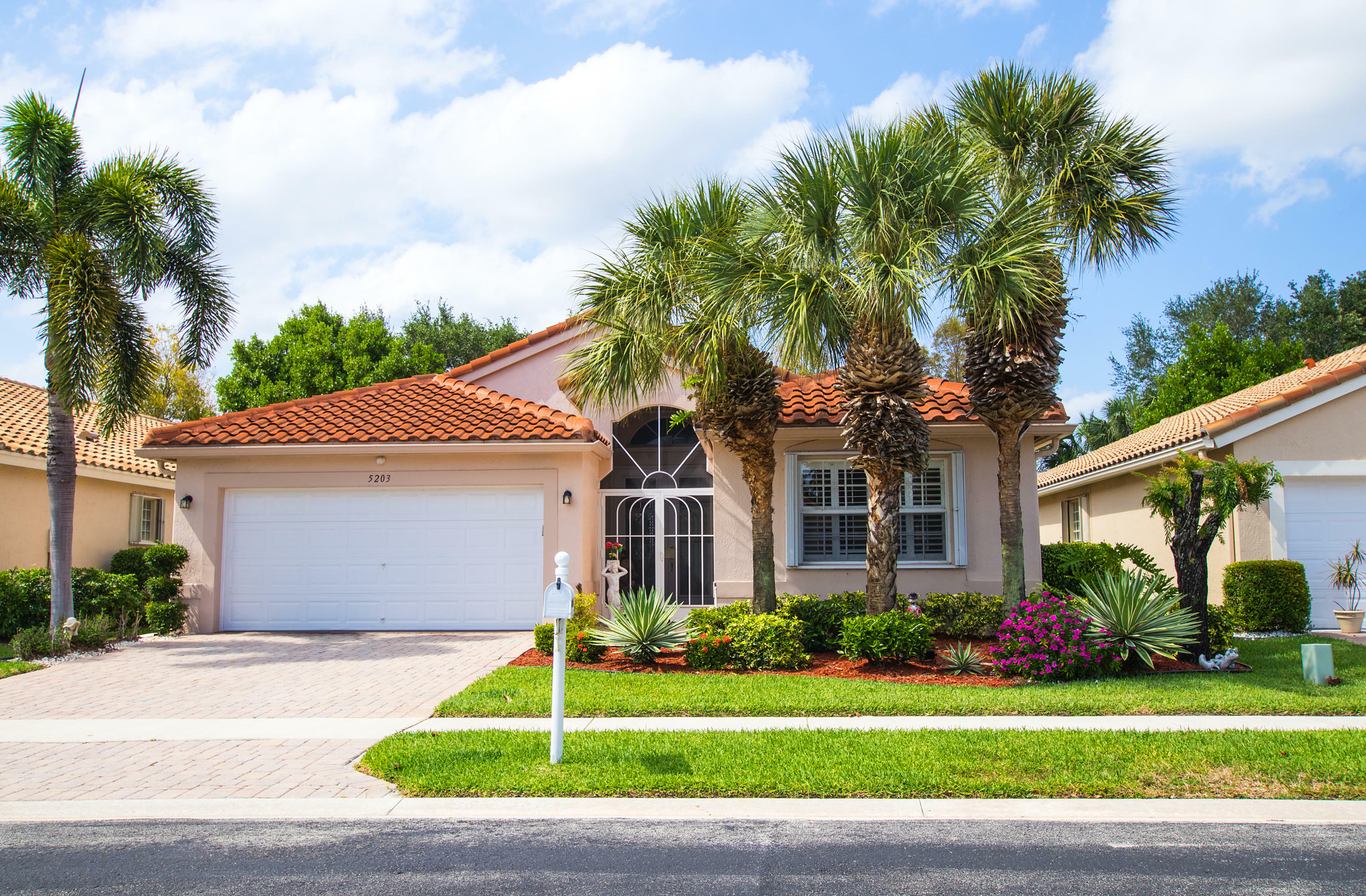 Property Photo:  5203 Clover Creek Drive  FL 33437 