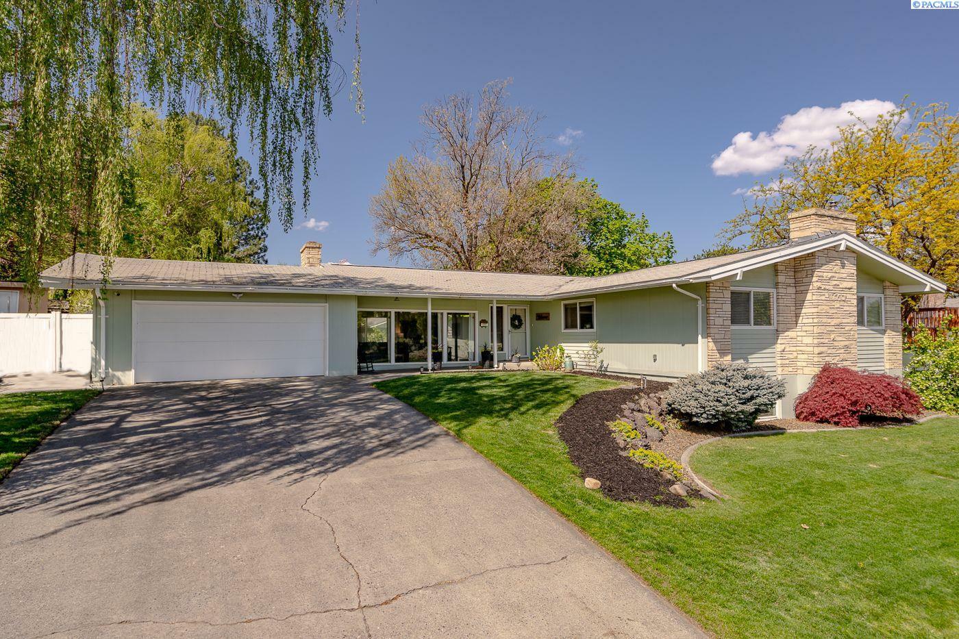 Property Photo: 1869 Mahan Avenue WA 99354