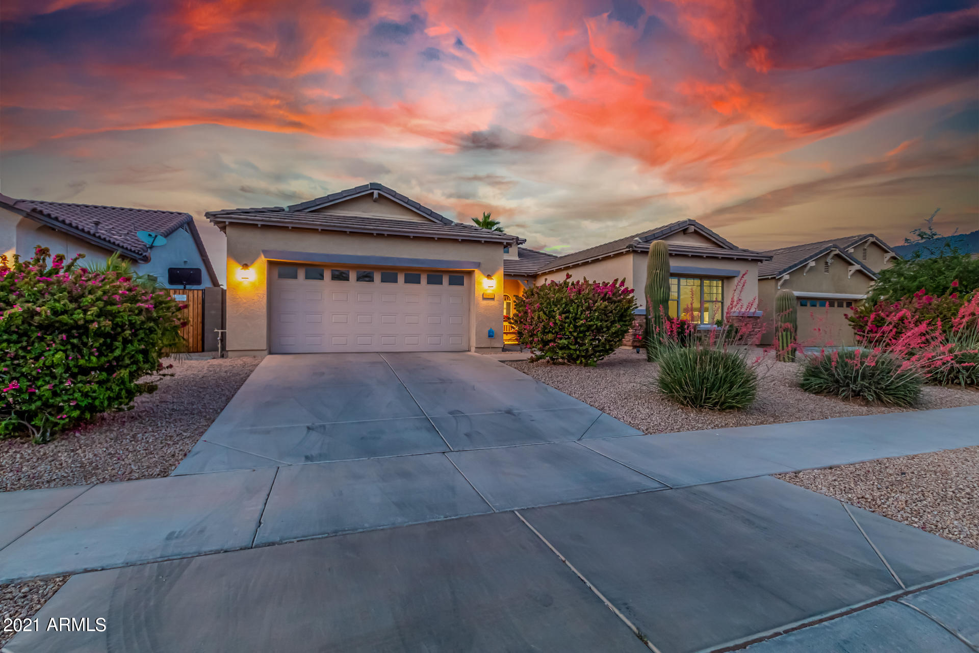 Property Photo:  16472 W Shangri La Road  AZ 85388 