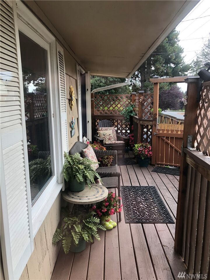 Property Photo: 1219 N Huson St WA 98406