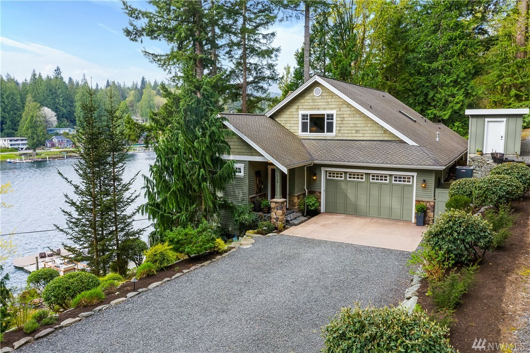 Property Photo:  729 N Lake Samish Dr  WA 98229 