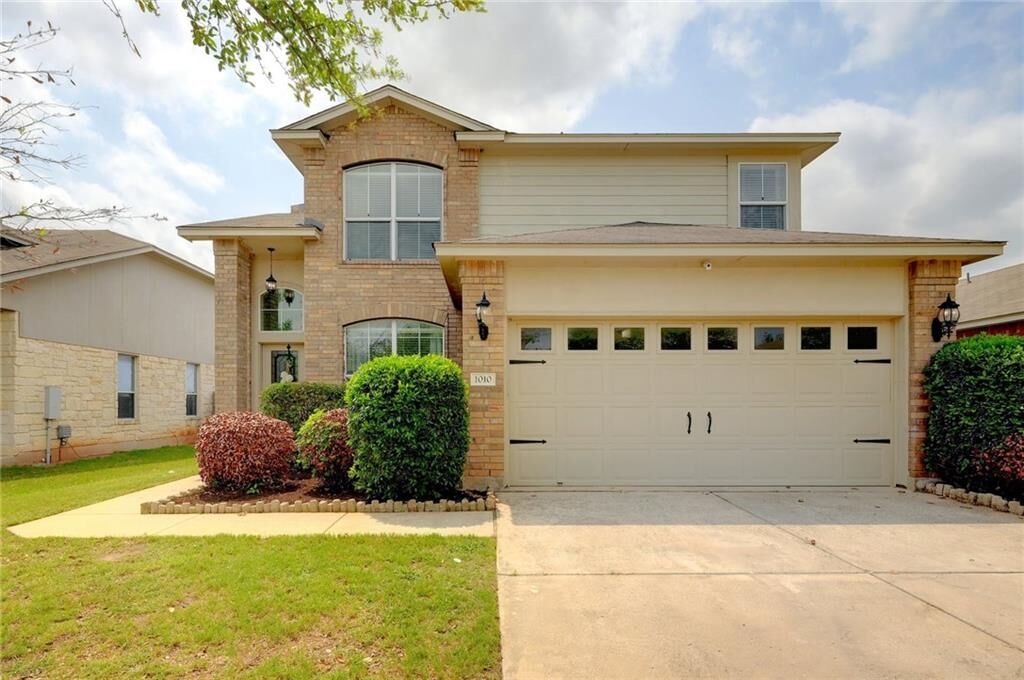 Property Photo:  1010 Aiken Drive  TX 78641 