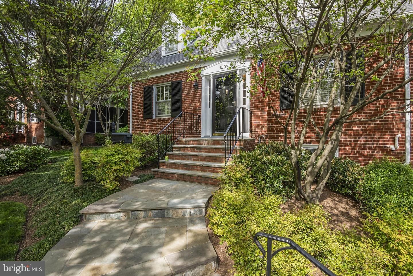 Property Photo: 1507 N Jefferson VA 22205