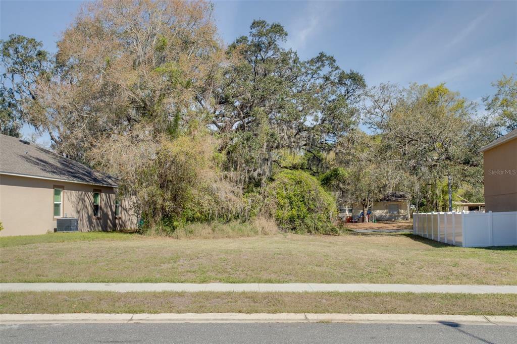 Property Photo: 1309 Independence Lane FL 32757