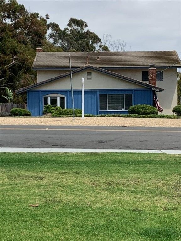 Property Photo:  2935 Mesa Drive  CA 92054 