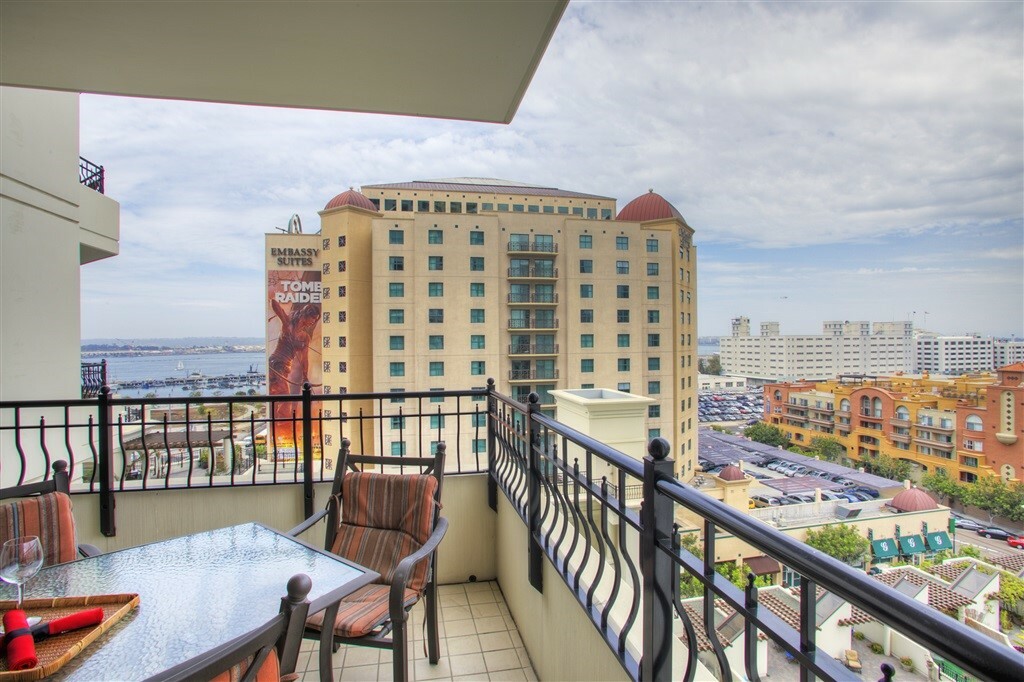 Property Photo:  700 W W Harbor Dr 1005  CA 92101 