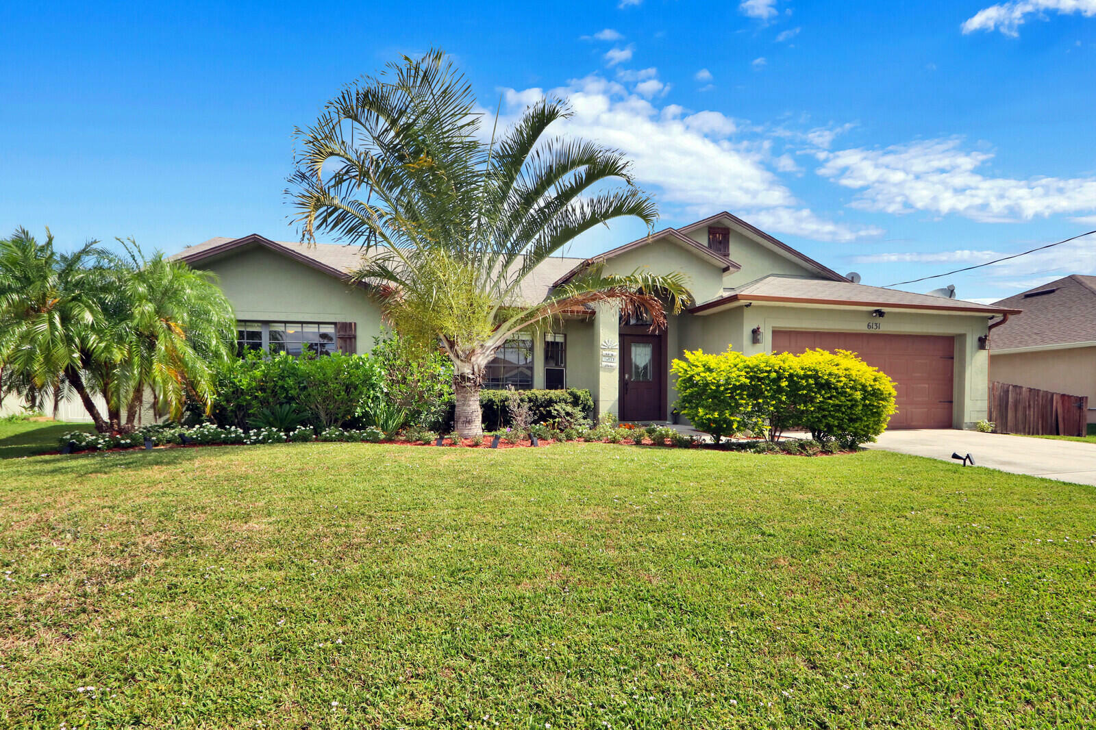 Property Photo:  6131 NW Ginger Lane  FL 34986 