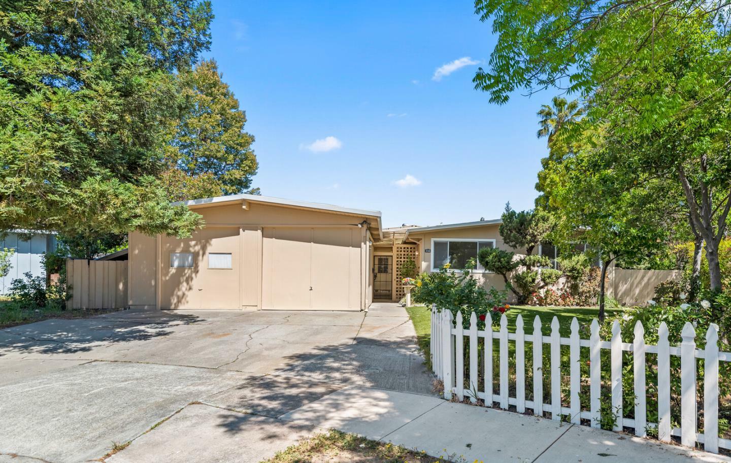 Property Photo:  10165 Vicksburg Drive  CA 95014 