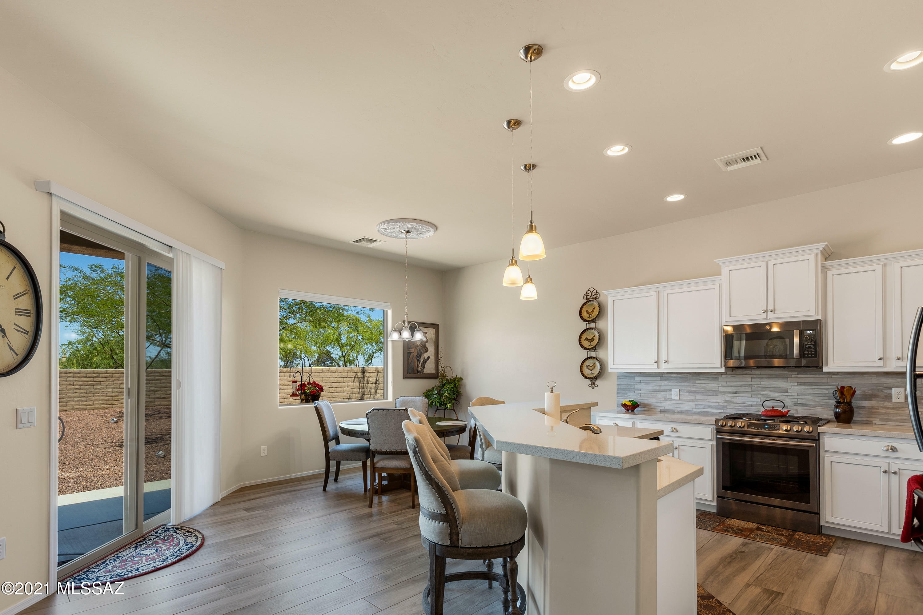 Property Photo: 1497 N Ohana Place AZ 85715