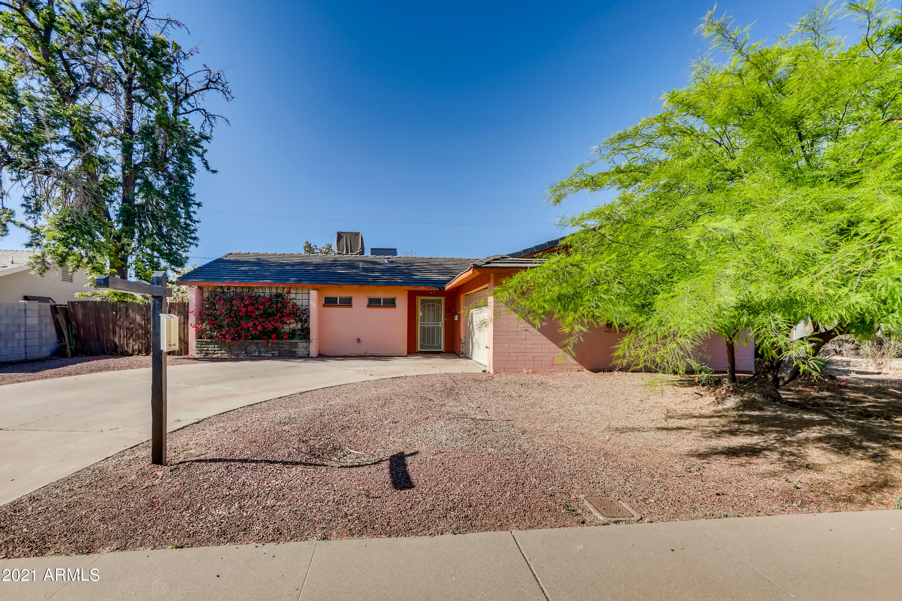Property Photo: 2146 W Willow Avenue AZ 85029