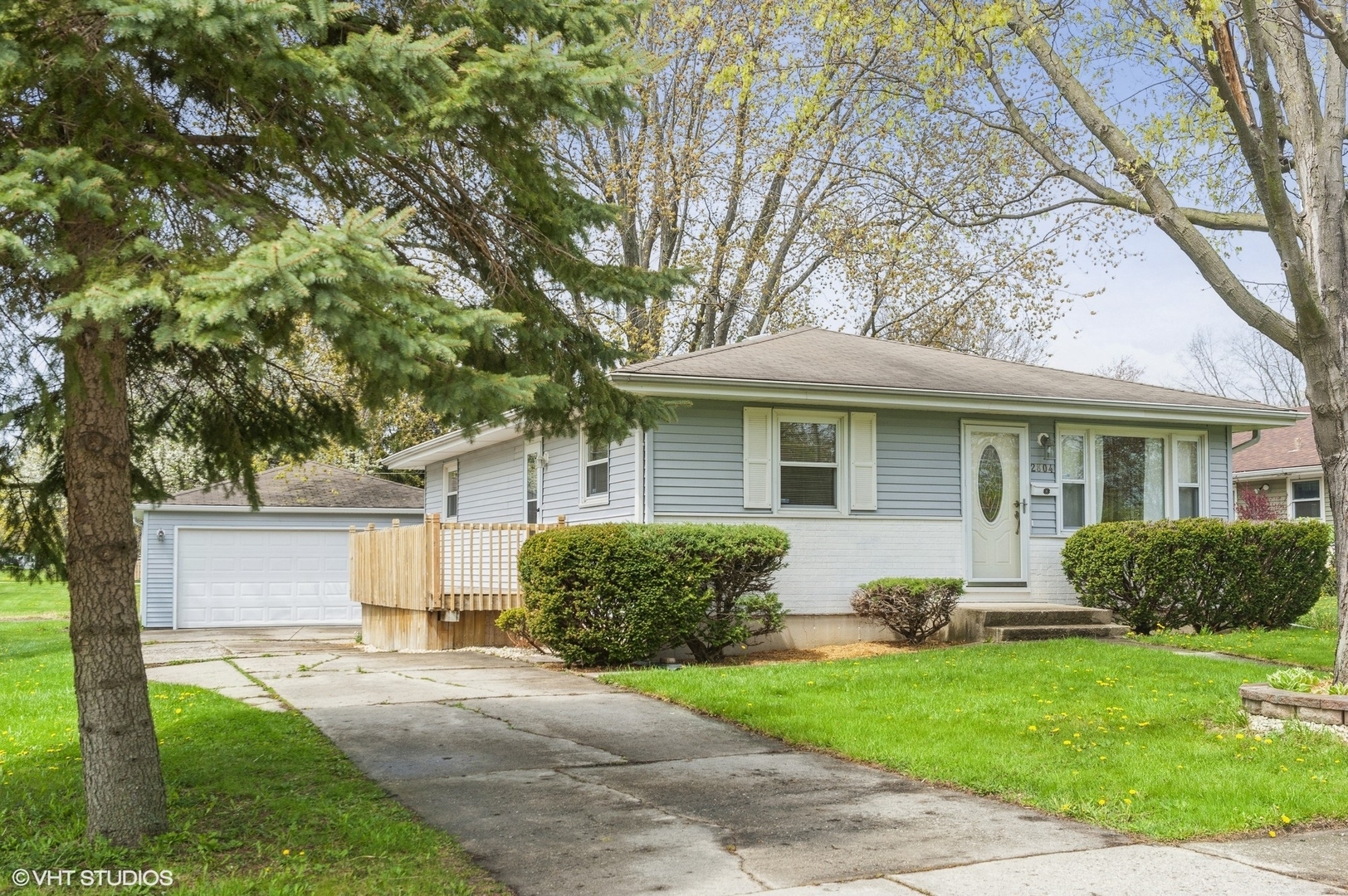 Property Photo: 2804 Gideon Avenue IL 60099