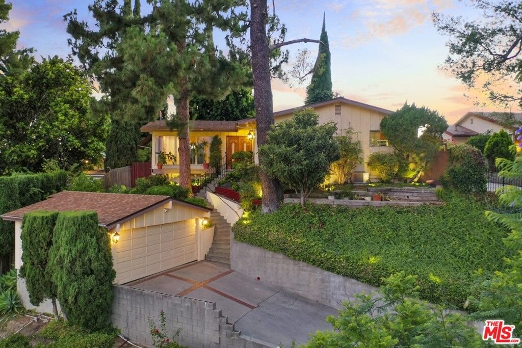 Property Photo:  6225 Temple Hill Drive  CA 90068 