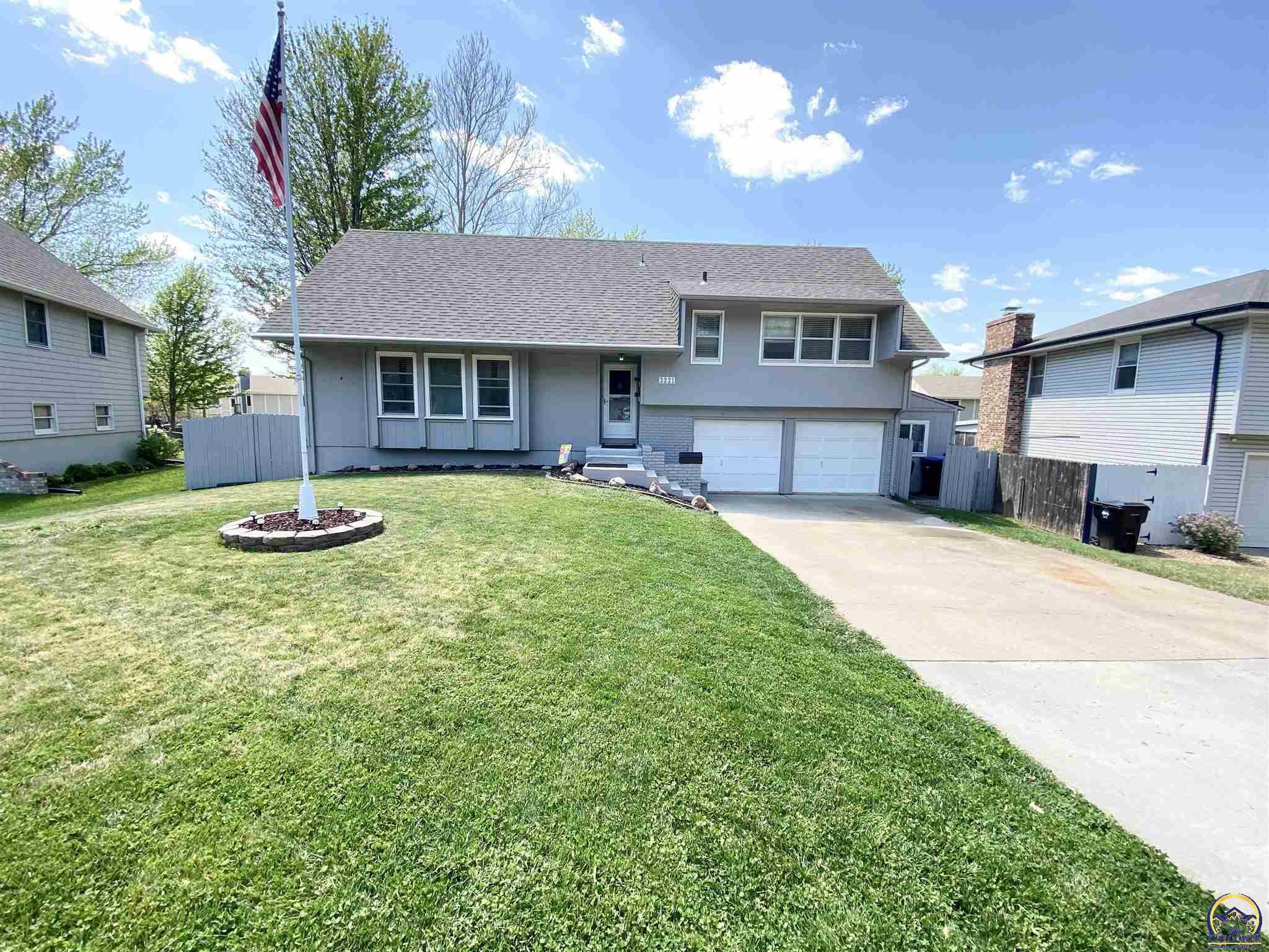 Property Photo:  3221 SW Atwood Ave  KS 66614 