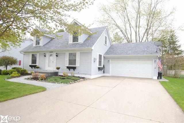 Property Photo: 23630 Hollweg St MI 48005