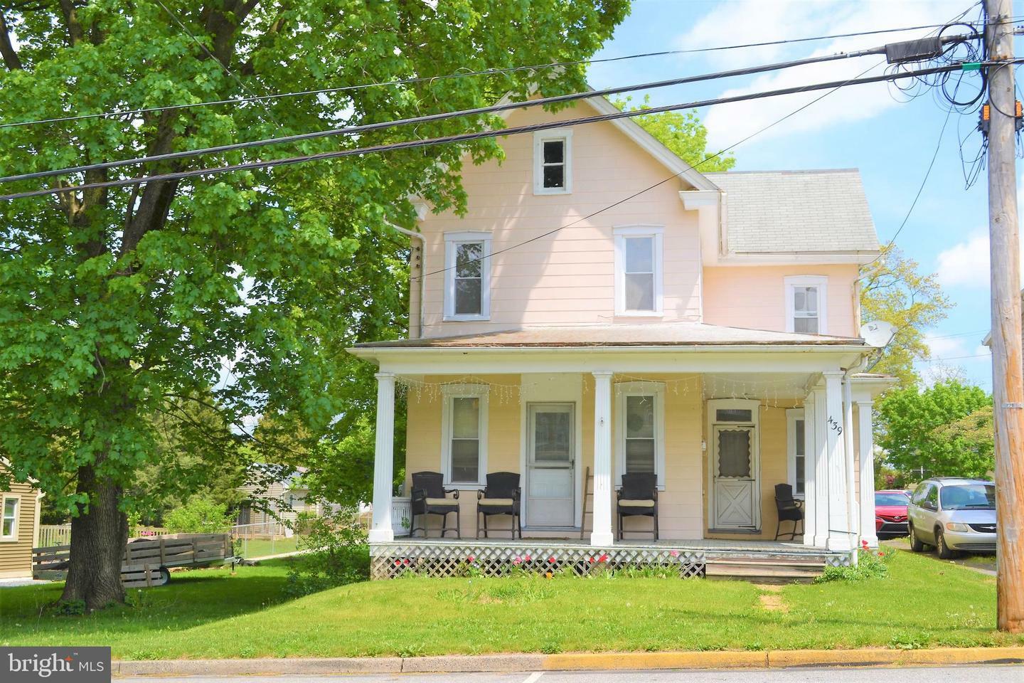 Property Photo:  439 S Main Street  PA 17545 