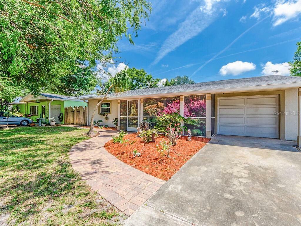 Property Photo:  5580 58th Avenue N  FL 33709 