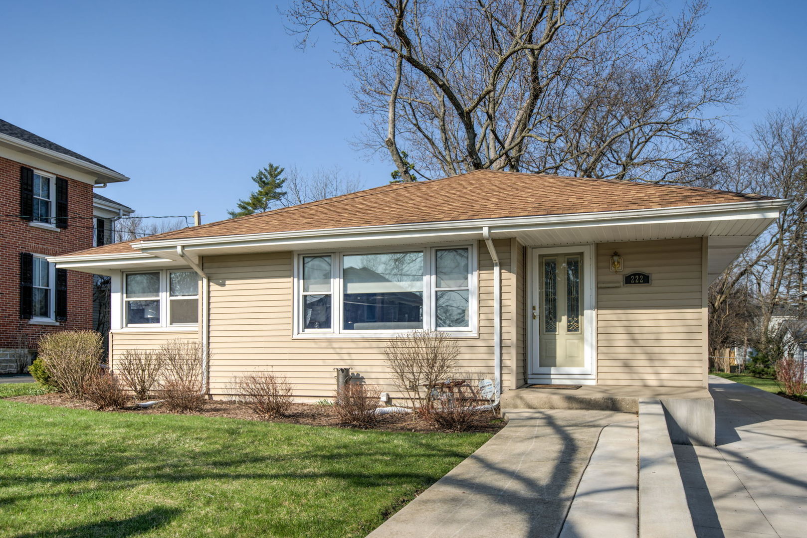 Property Photo: 222 S Brewster Avenue IL 60148