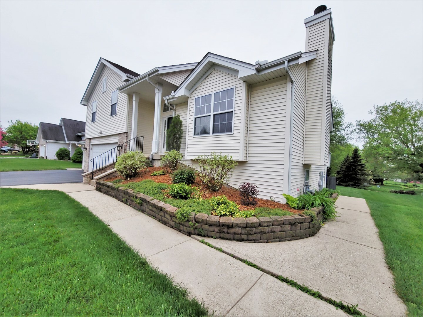 Property Photo:  4549 Hilltop Drive  IL 61111 