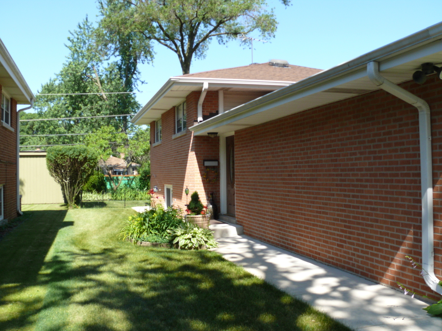 Property Photo:  9424 Kilbourn Avenue  IL 60076 