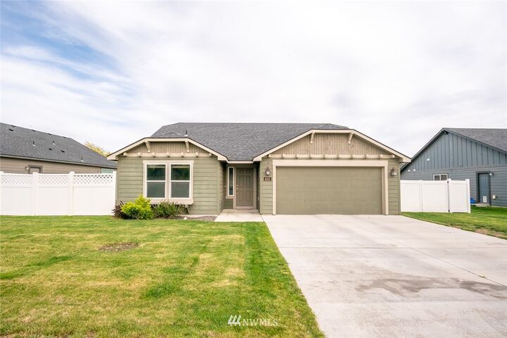 Property Photo: 4511 W Wesley Place WA 98837