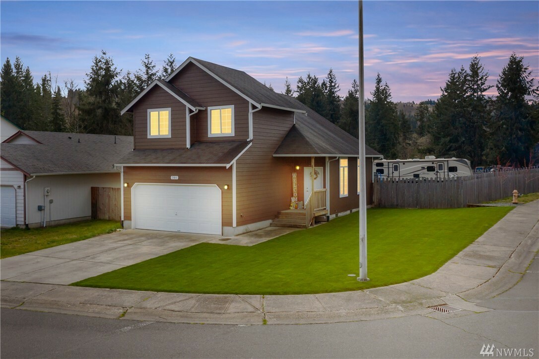 Property Photo:  701 Riverside Ln  WA 98328 