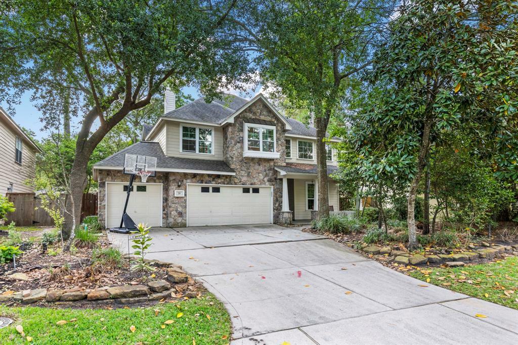 Property Photo: 70 Lightwood Trace TX 77382