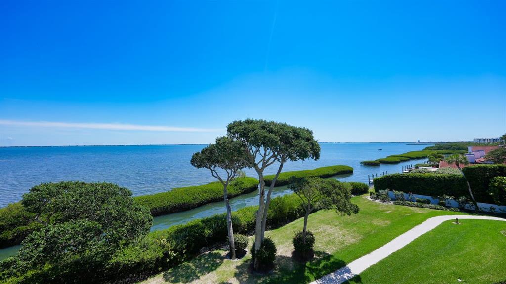 Property Photo: 2410 Harbourside Drive 132 FL 34228