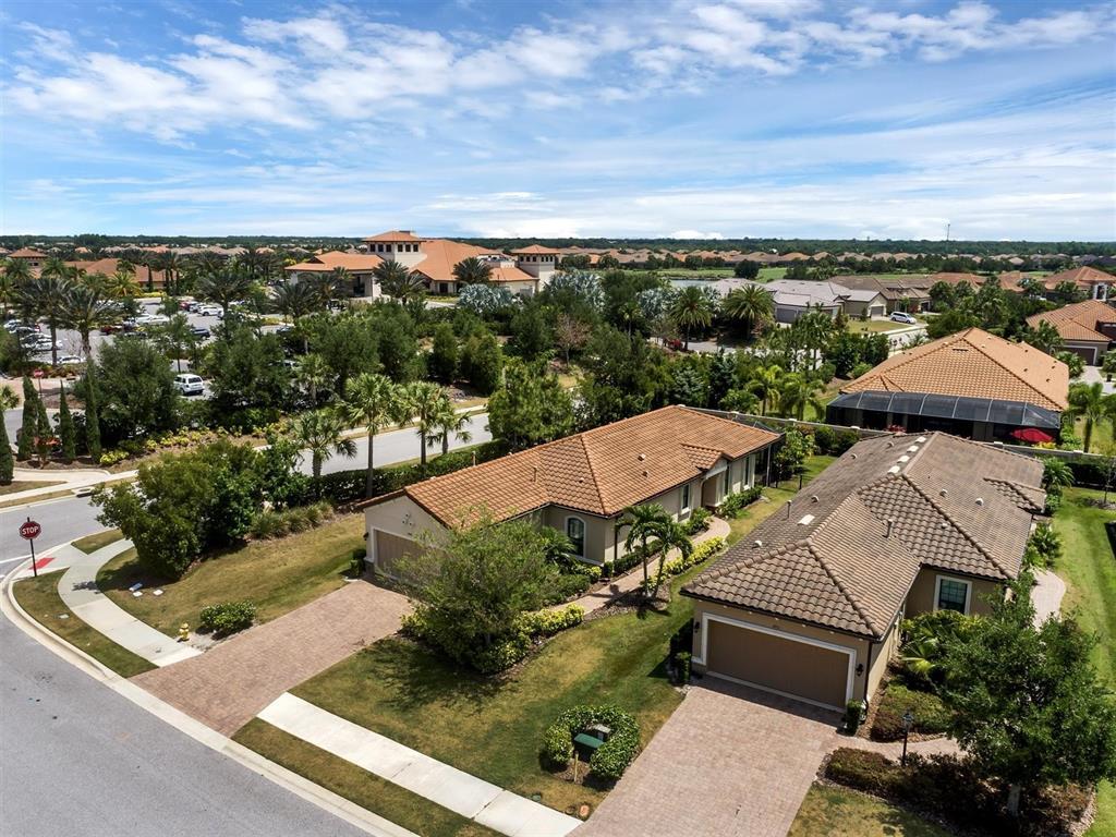 Property Photo: 4907 Savona Run FL 34211